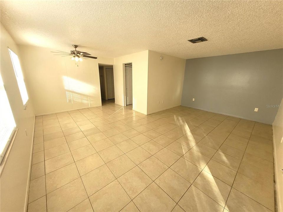 For Rent: $1,875 (2 beds, 1 baths, 1000 Square Feet)