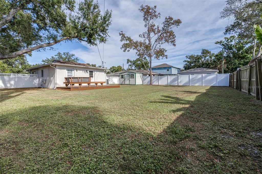 待售: $350,000 (2 贝兹, 1 浴室, 908 平方英尺)