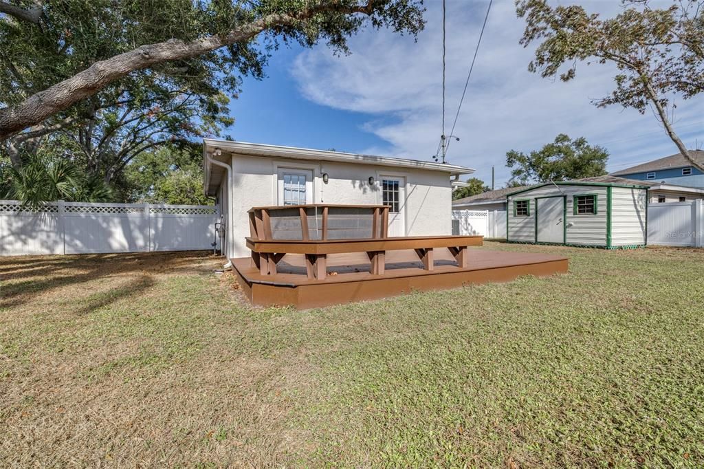 待售: $350,000 (2 贝兹, 1 浴室, 908 平方英尺)