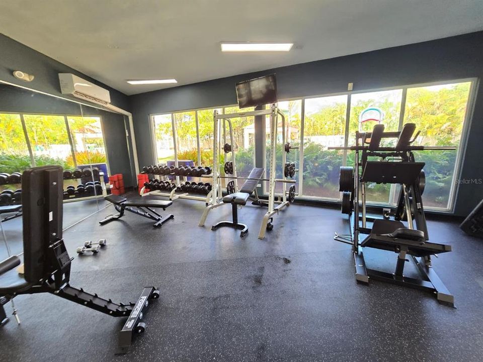 For Sale: $449,900 (3 beds, 2 baths, 1402 Square Feet)