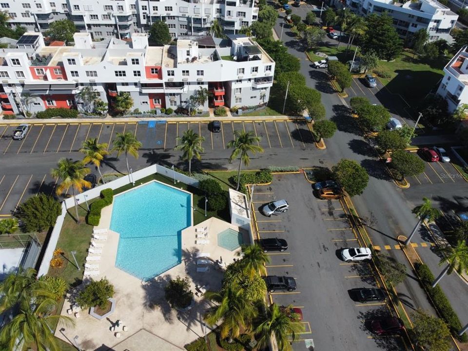 For Sale: $449,900 (3 beds, 2 baths, 1402 Square Feet)