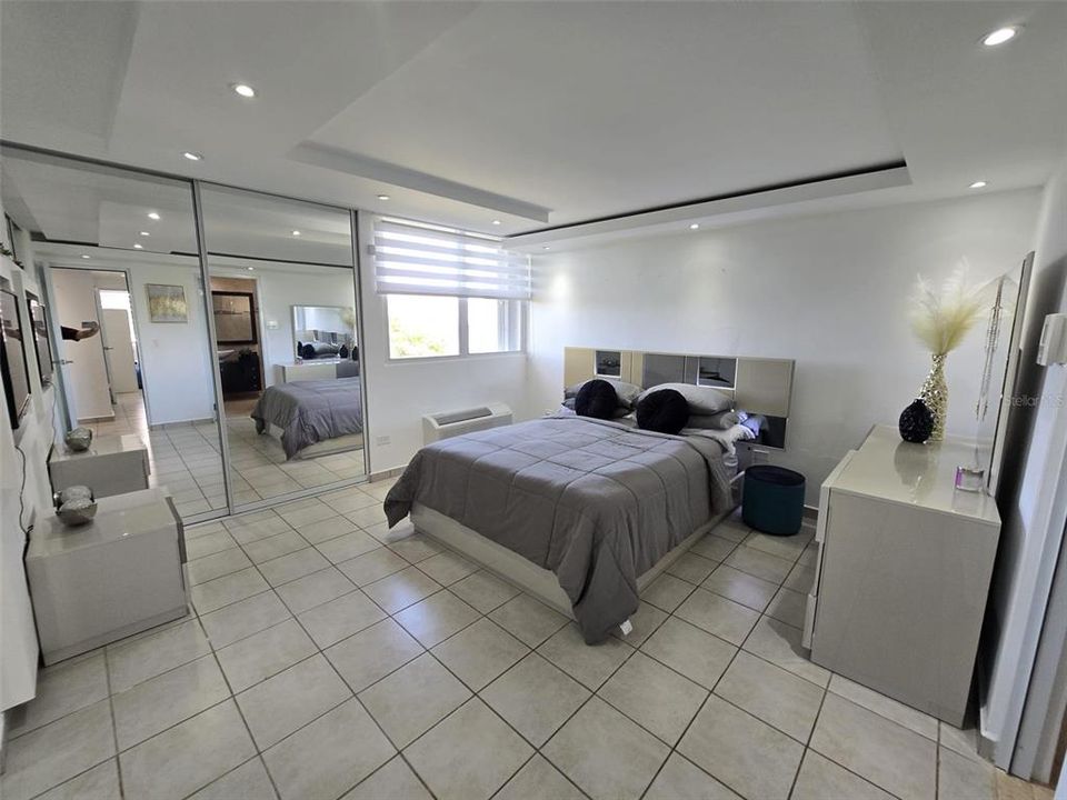 For Sale: $449,900 (3 beds, 2 baths, 1402 Square Feet)