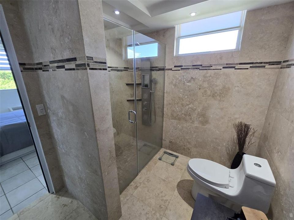 For Sale: $449,900 (3 beds, 2 baths, 1402 Square Feet)