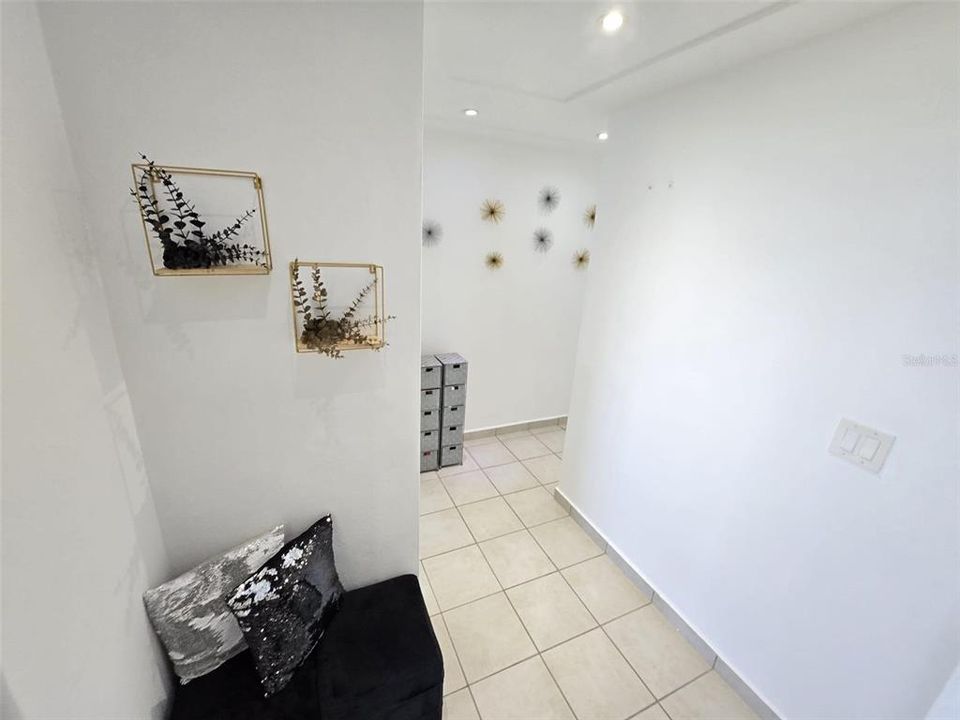 For Sale: $449,900 (3 beds, 2 baths, 1402 Square Feet)