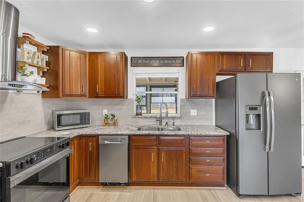 For Sale: $450,000 (4 beds, 2 baths, 1268 Square Feet)