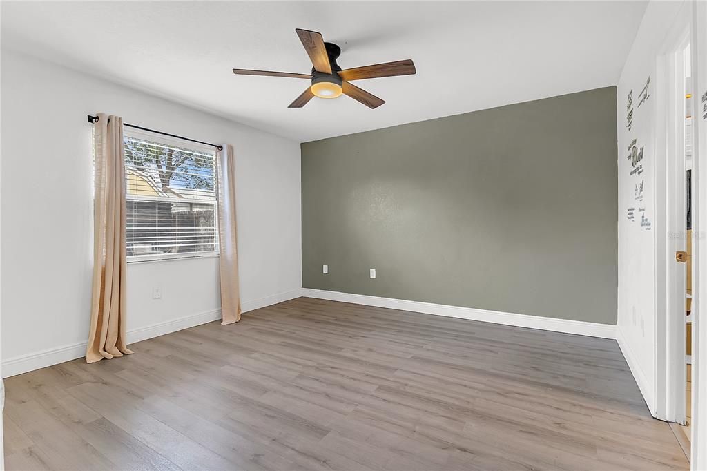 For Sale: $450,000 (4 beds, 2 baths, 1268 Square Feet)