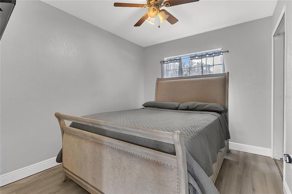 For Sale: $450,000 (4 beds, 2 baths, 1268 Square Feet)