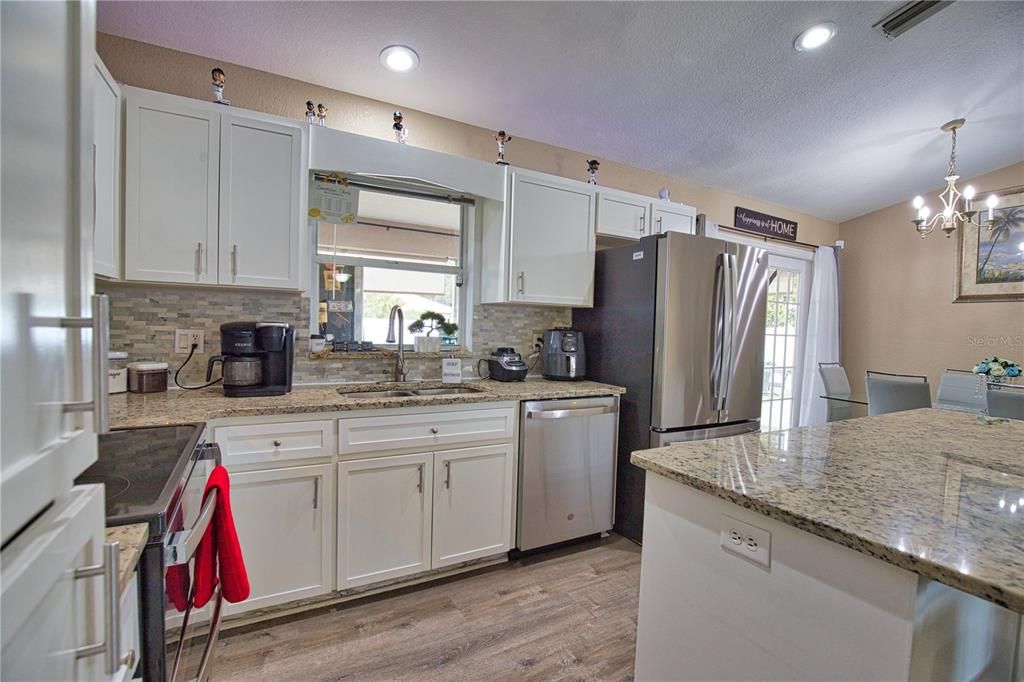 En Venta: $275,000 (3 camas, 2 baños, 1233 Pies cuadrados)