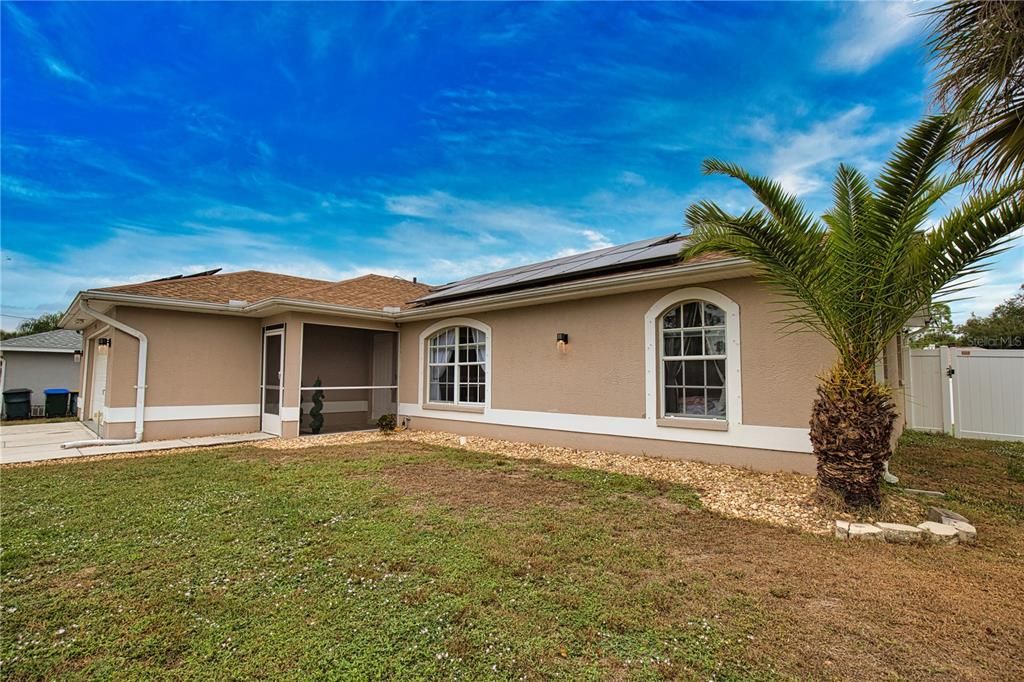 En Venta: $275,000 (3 camas, 2 baños, 1233 Pies cuadrados)