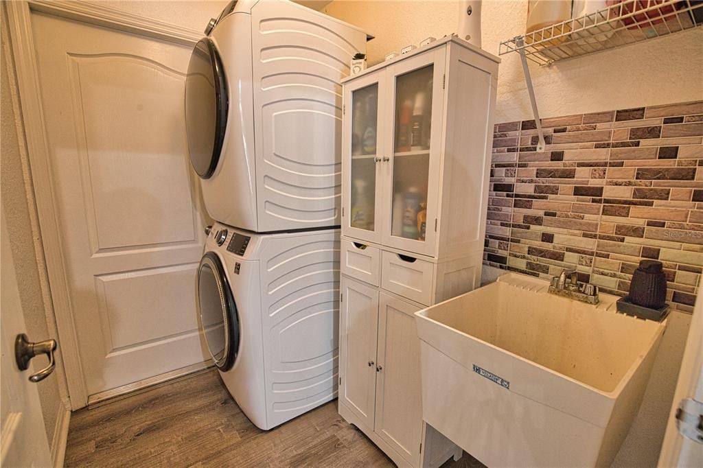 En Venta: $275,000 (3 camas, 2 baños, 1233 Pies cuadrados)