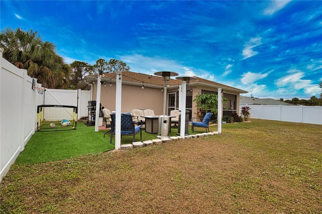 En Venta: $275,000 (3 camas, 2 baños, 1233 Pies cuadrados)