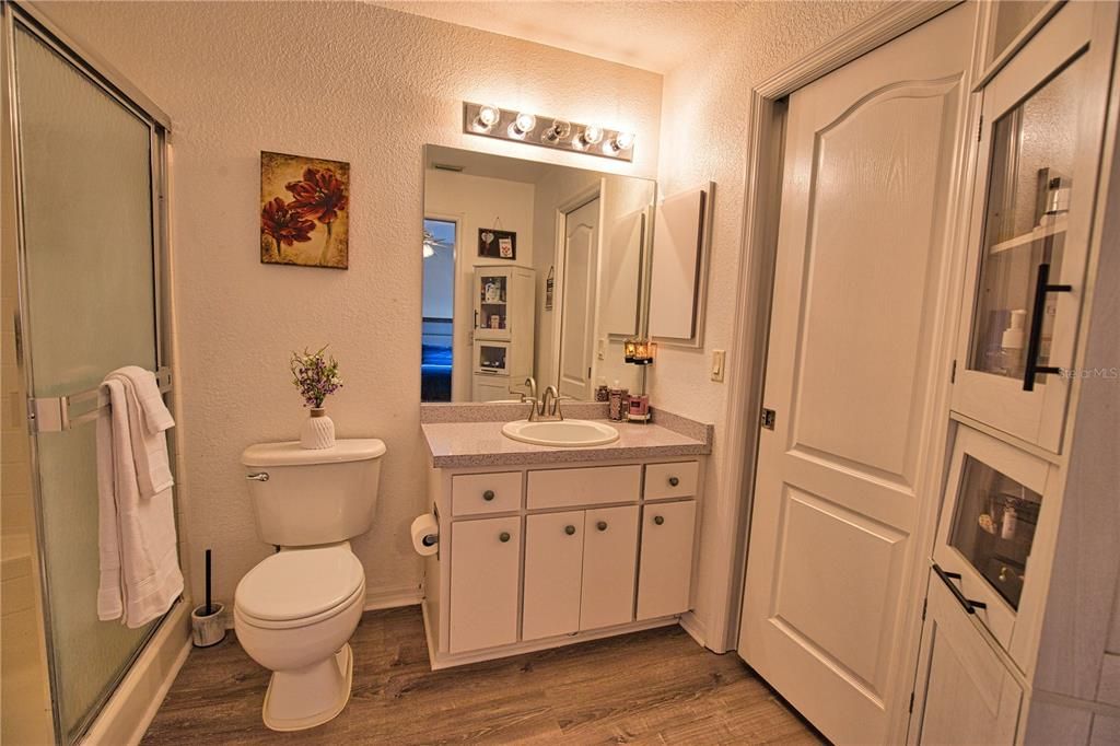 En Venta: $275,000 (3 camas, 2 baños, 1233 Pies cuadrados)