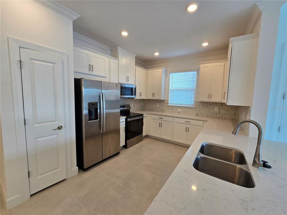 For Sale: $260,900 (2 beds, 2 baths, 1515 Square Feet)