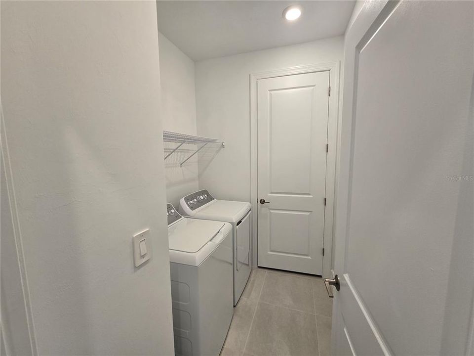 For Sale: $260,900 (2 beds, 2 baths, 1515 Square Feet)