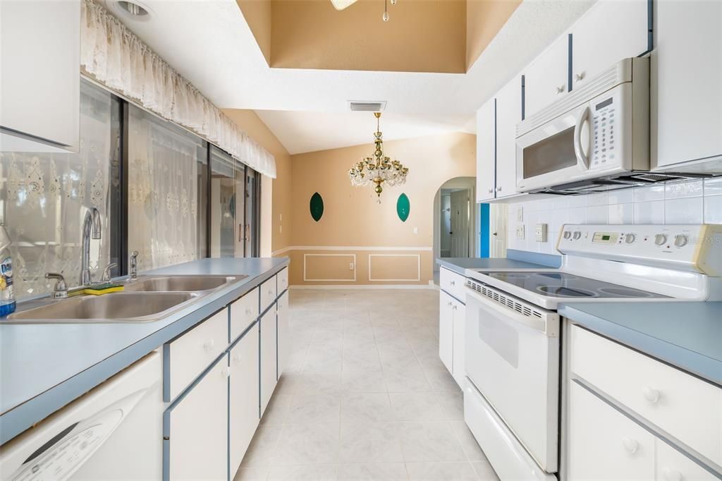 En Venta: $195,000 (2 camas, 2 baños, 1107 Pies cuadrados)