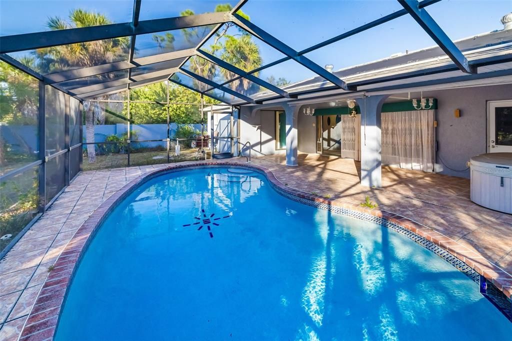 En Venta: $195,000 (2 camas, 2 baños, 1107 Pies cuadrados)