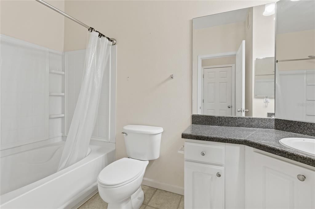 For Sale: $150,000 (2 beds, 2 baths, 1132 Square Feet)