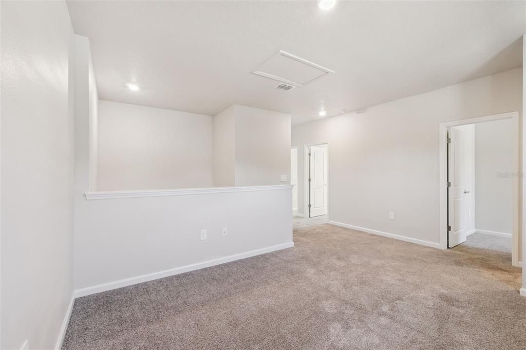 For Sale: $449,900 (6 beds, 3 baths, 2648 Square Feet)