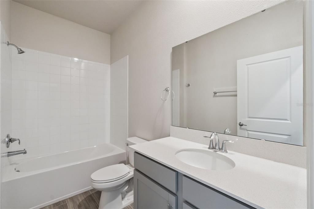 For Sale: $449,900 (6 beds, 3 baths, 2648 Square Feet)