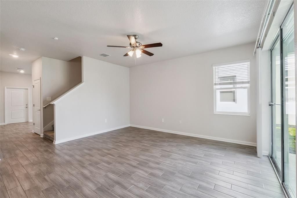 For Sale: $449,900 (6 beds, 3 baths, 2648 Square Feet)