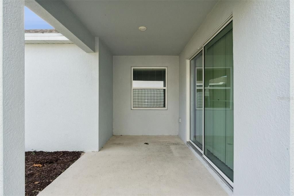 For Sale: $449,900 (6 beds, 3 baths, 2648 Square Feet)