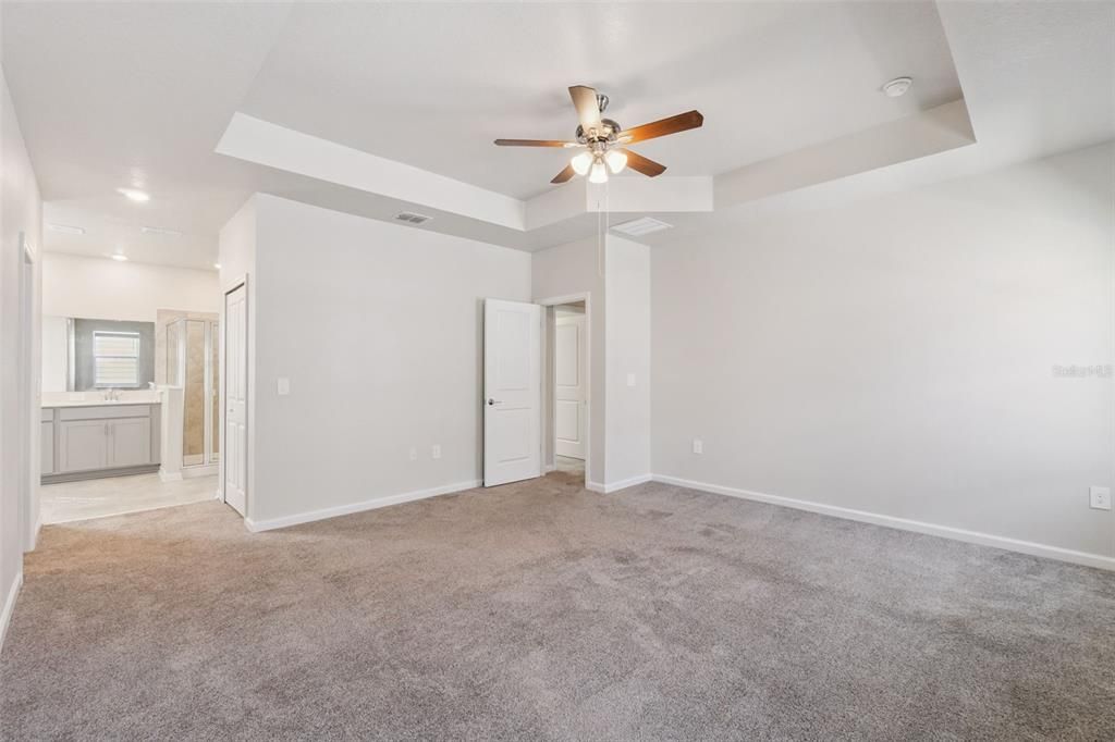 For Sale: $449,900 (6 beds, 3 baths, 2648 Square Feet)