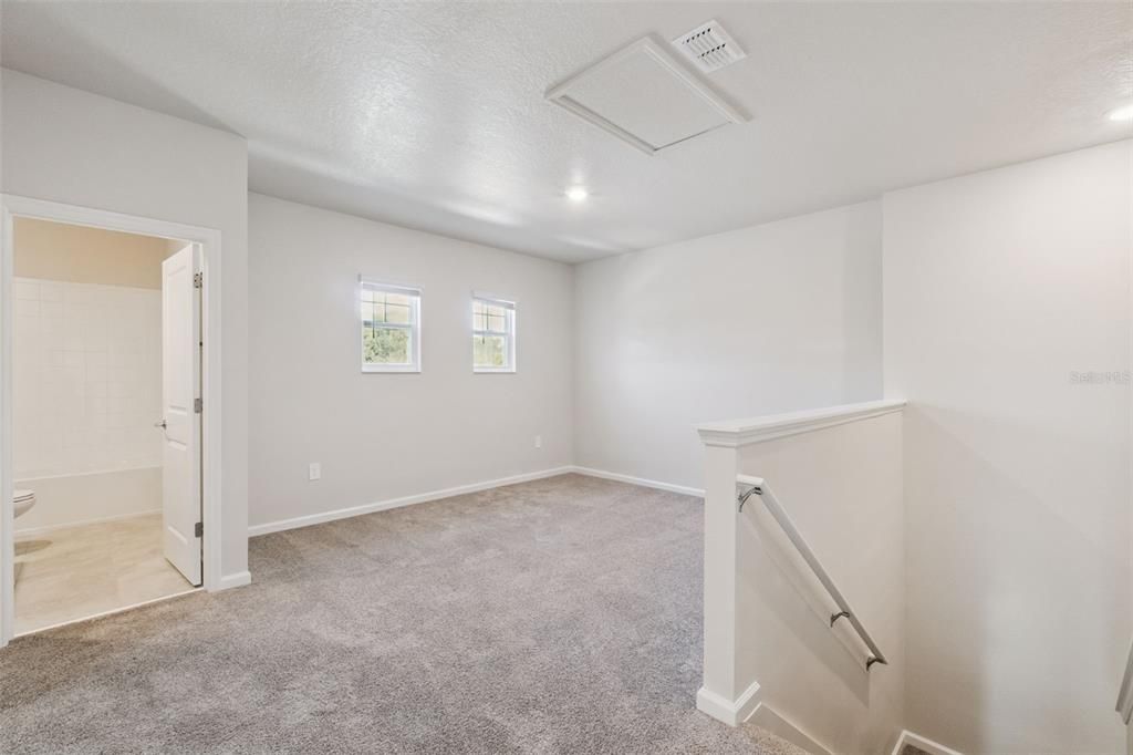 For Sale: $449,900 (6 beds, 3 baths, 2648 Square Feet)