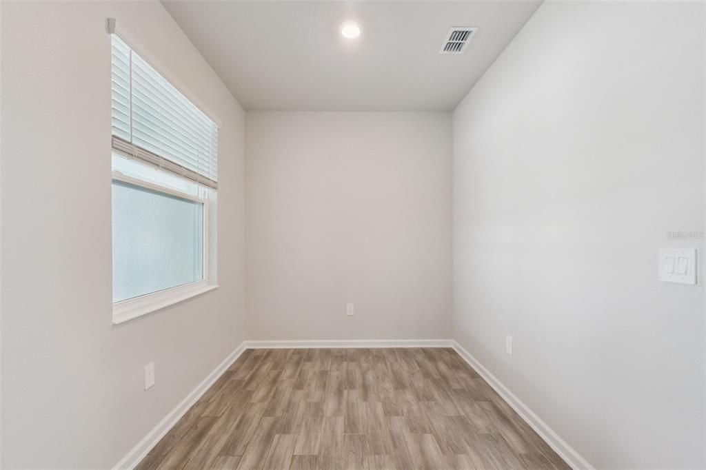 For Sale: $449,900 (6 beds, 3 baths, 2648 Square Feet)