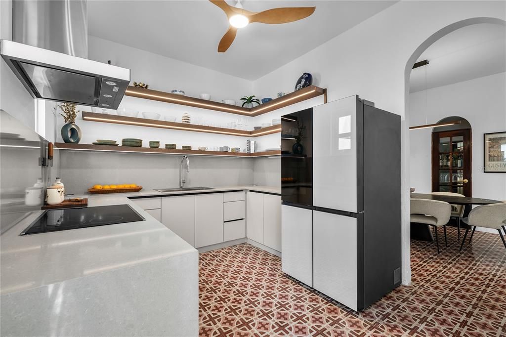 En Renta: $10,500 (4 camas, 3 baños, 2000 Pies cuadrados)