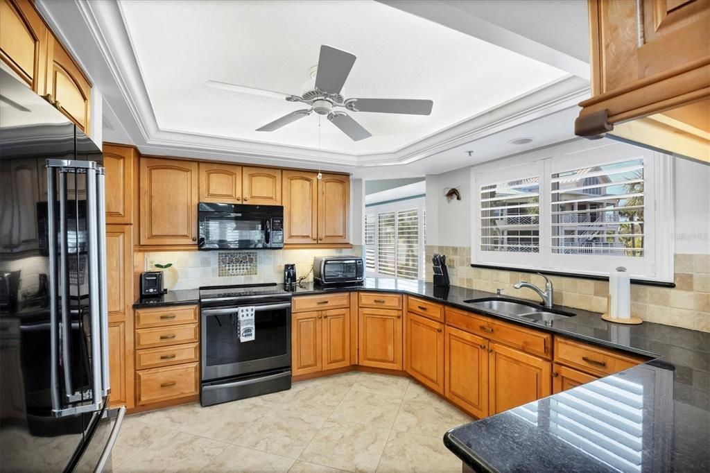 На продажу: $539,900 (2 спален, 2 ванн, 2148 Квадратных фут)