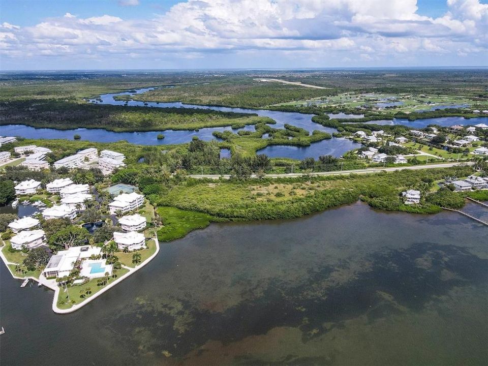 На продажу: $539,900 (2 спален, 2 ванн, 2148 Квадратных фут)