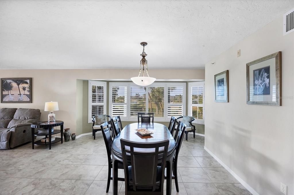 На продажу: $539,900 (2 спален, 2 ванн, 2148 Квадратных фут)