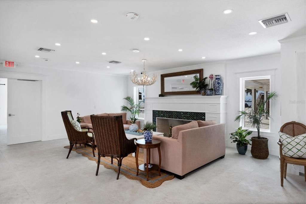 На продажу: $539,900 (2 спален, 2 ванн, 2148 Квадратных фут)