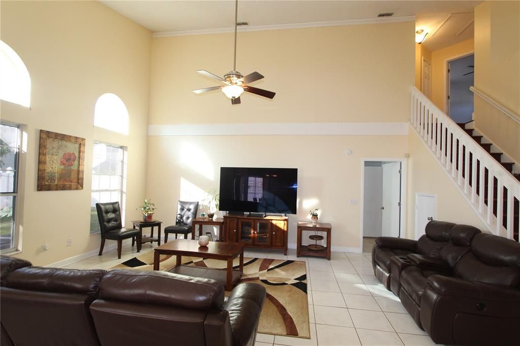 For Sale: $450,000 (4 beds, 2 baths, 1975 Square Feet)