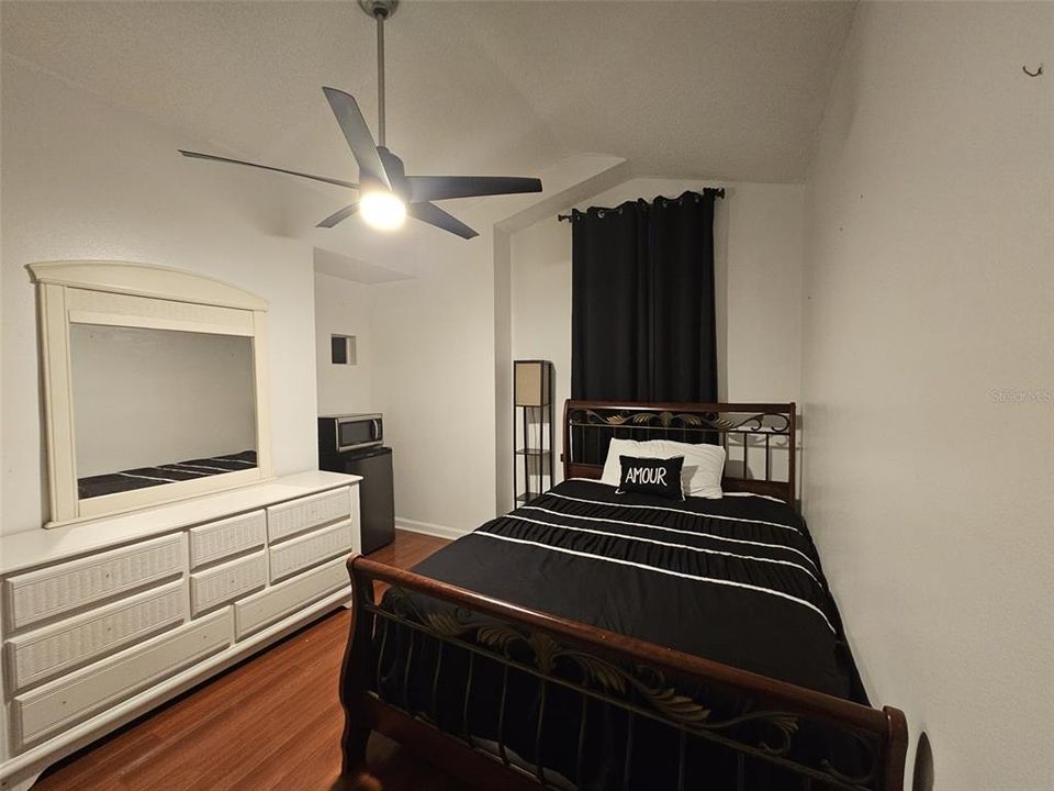 For Sale: $450,000 (4 beds, 2 baths, 1975 Square Feet)