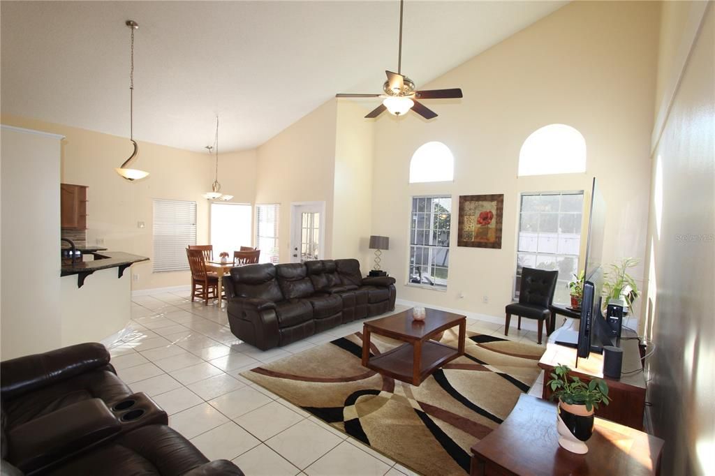 For Sale: $450,000 (4 beds, 2 baths, 1975 Square Feet)