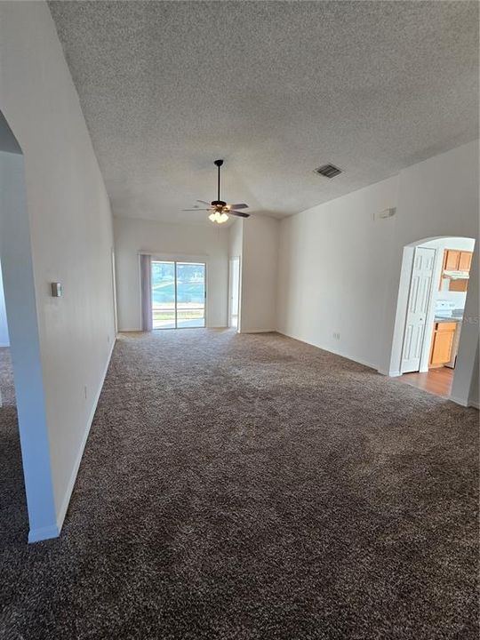 For Rent: $1,825 (4 beds, 2 baths, 1444 Square Feet)