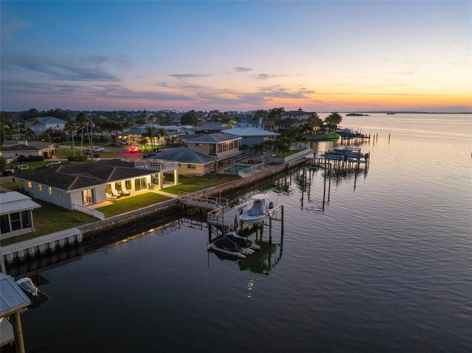 На продажу: $1,595,000 (3 спален, 2 ванн, 1675 Квадратных фут)