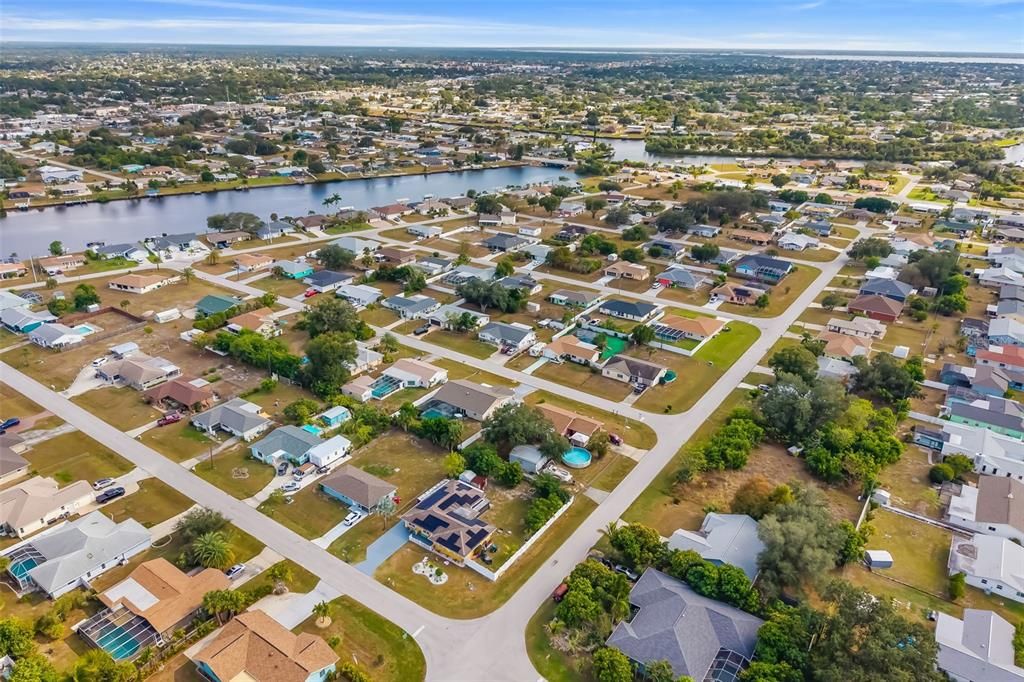 合同活跃: $198,000 (3 贝兹, 2 浴室, 1572 平方英尺)