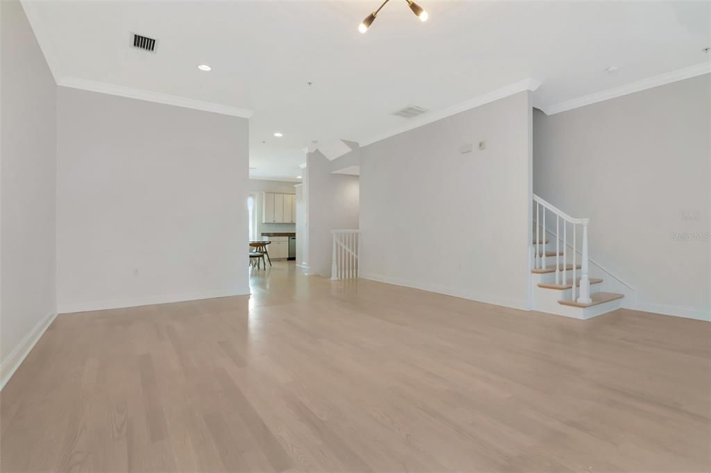 В аренду: $4,250 (3 спален, 3 ванн, 2527 Квадратных фут)