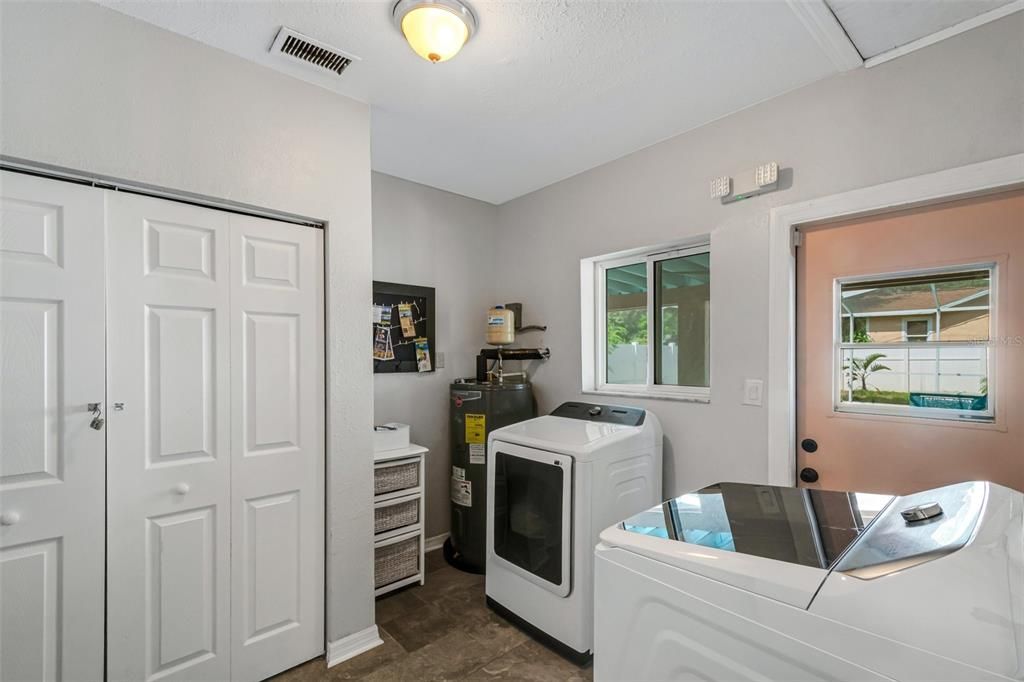 For Sale: $530,000 (3 beds, 2 baths, 1507 Square Feet)