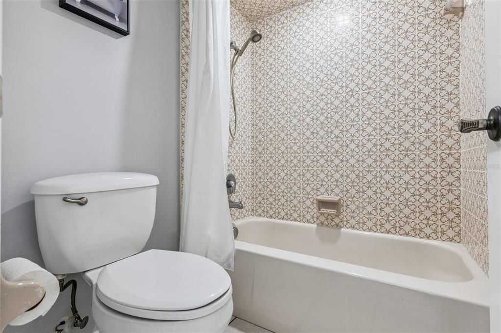 En Venta: $825,000 (5 camas, 4 baños, 4618 Pies cuadrados)