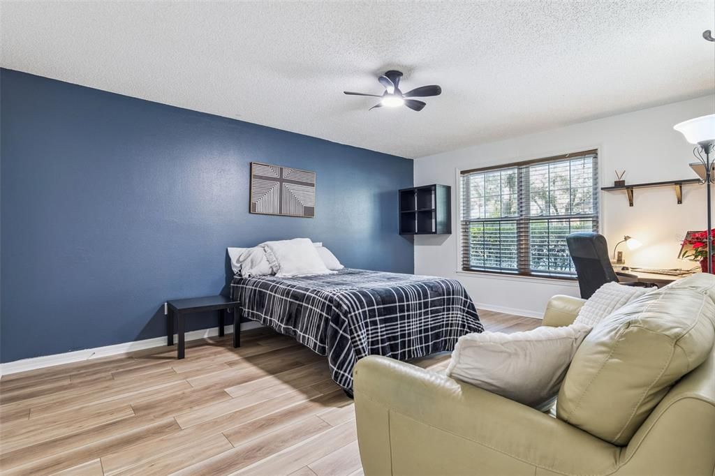 En Venta: $825,000 (5 camas, 4 baños, 4618 Pies cuadrados)