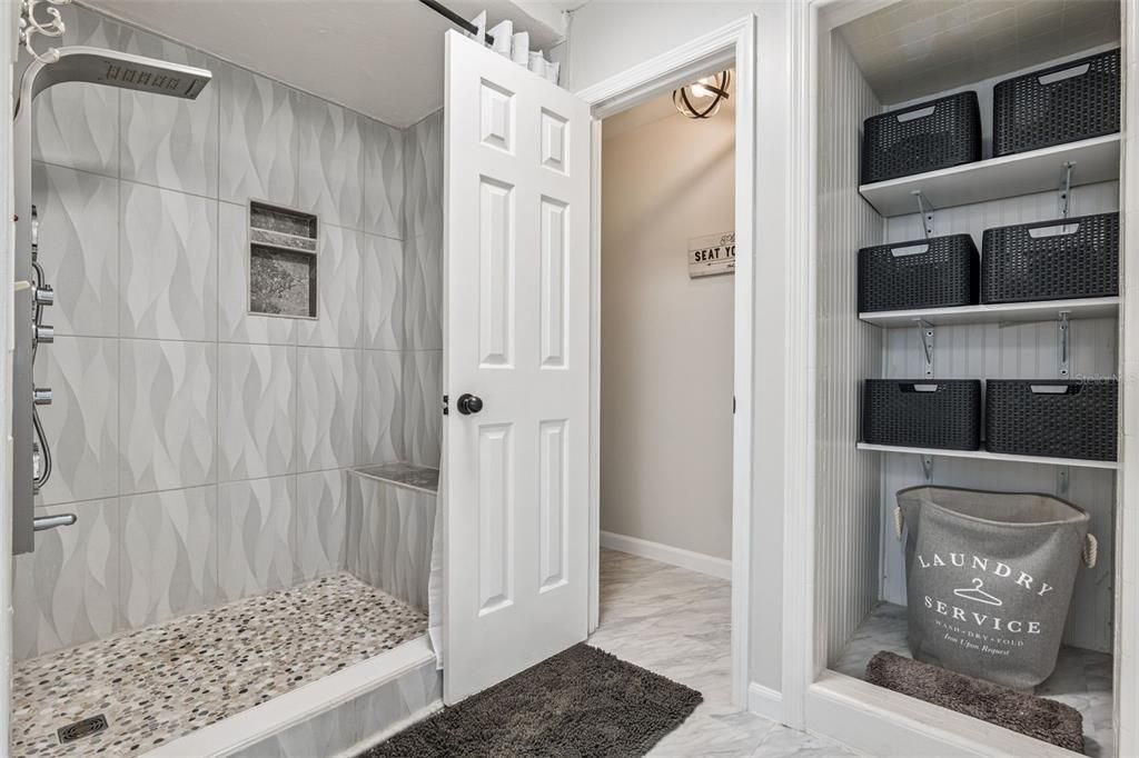 En Venta: $825,000 (5 camas, 4 baños, 4618 Pies cuadrados)