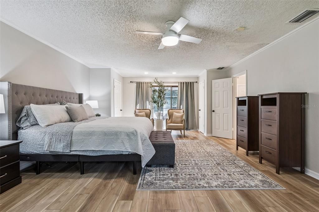 En Venta: $825,000 (5 camas, 4 baños, 4618 Pies cuadrados)