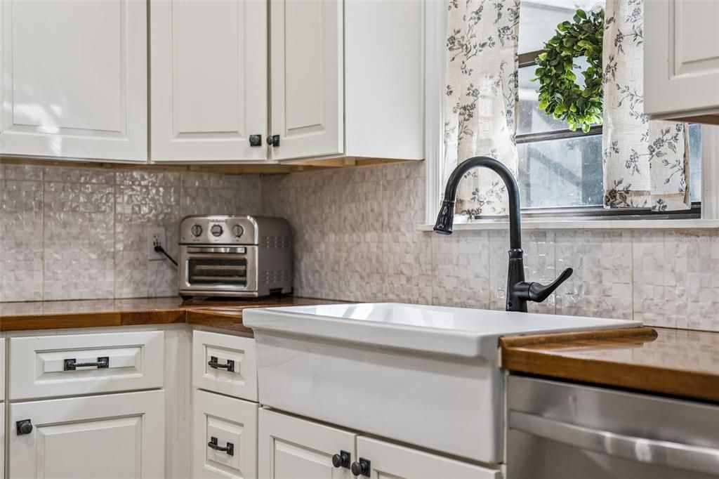 En Venta: $825,000 (5 camas, 4 baños, 4618 Pies cuadrados)