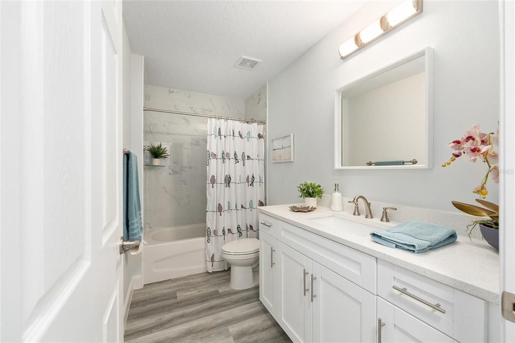 For Sale: $299,900 (4 beds, 2 baths, 1624 Square Feet)