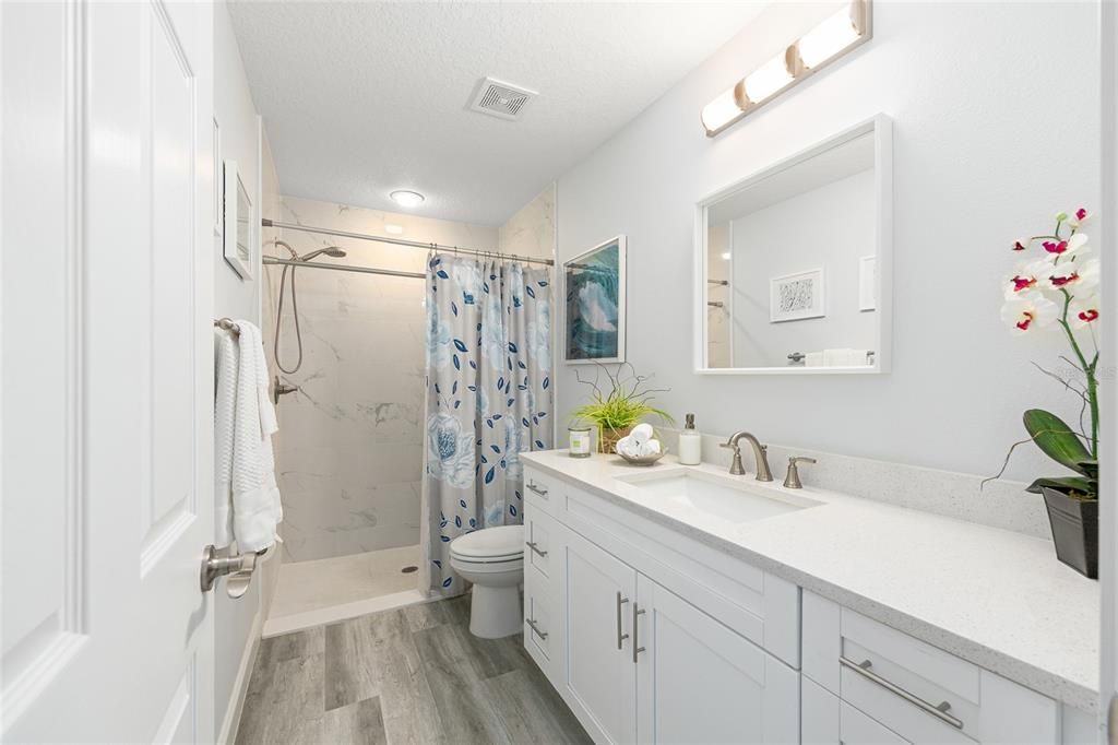 For Sale: $299,900 (4 beds, 2 baths, 1624 Square Feet)