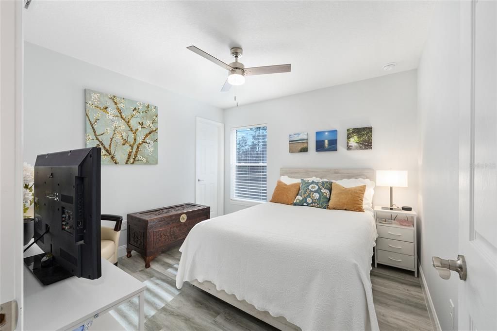 For Sale: $299,900 (4 beds, 2 baths, 1624 Square Feet)