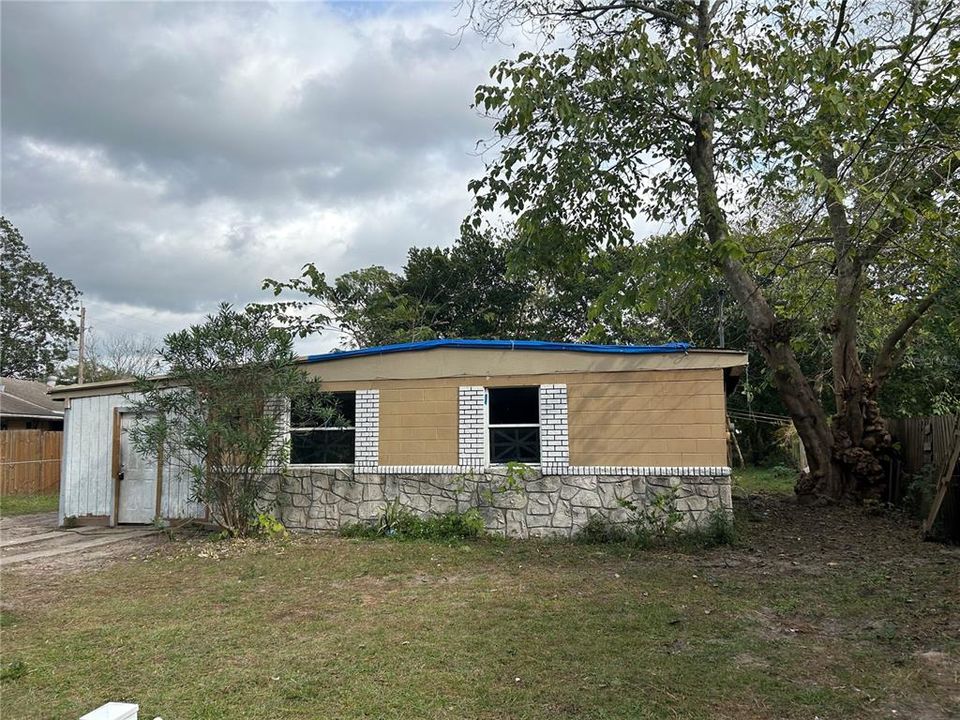 На продажу: $79,900 (2 спален, 1 ванн, 881 Квадратных фут)